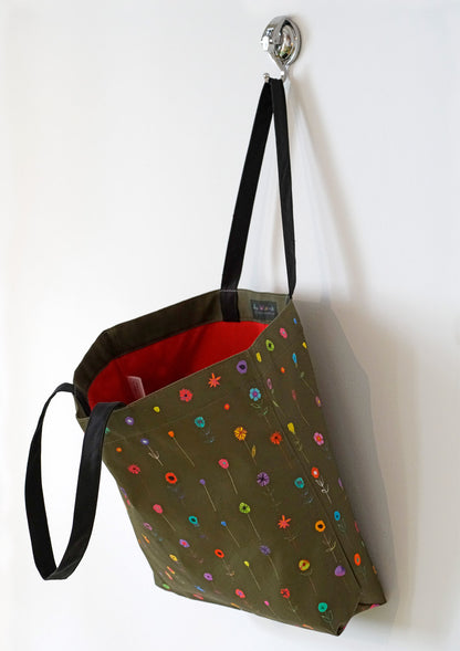 A child's garden of flowers tote on kaki - only 4 left !