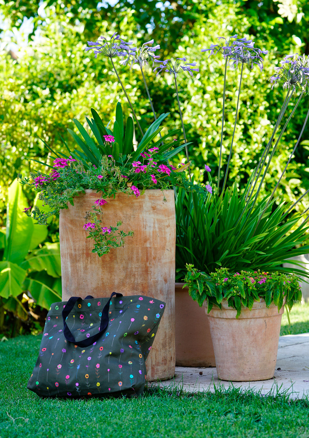 A child's garden of flowers tote on kaki - only 4 left !